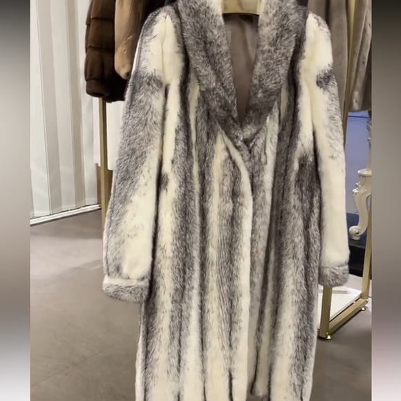 Coat vegan mink fur good quality